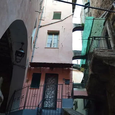 Storia Di Salsedine Appartamento Sanremo